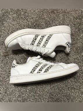 adidas White Grand Court 2.0 Sneakers with Leopard Print Women’s Size 8.